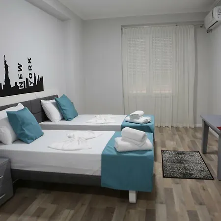 New York Hotel 3*